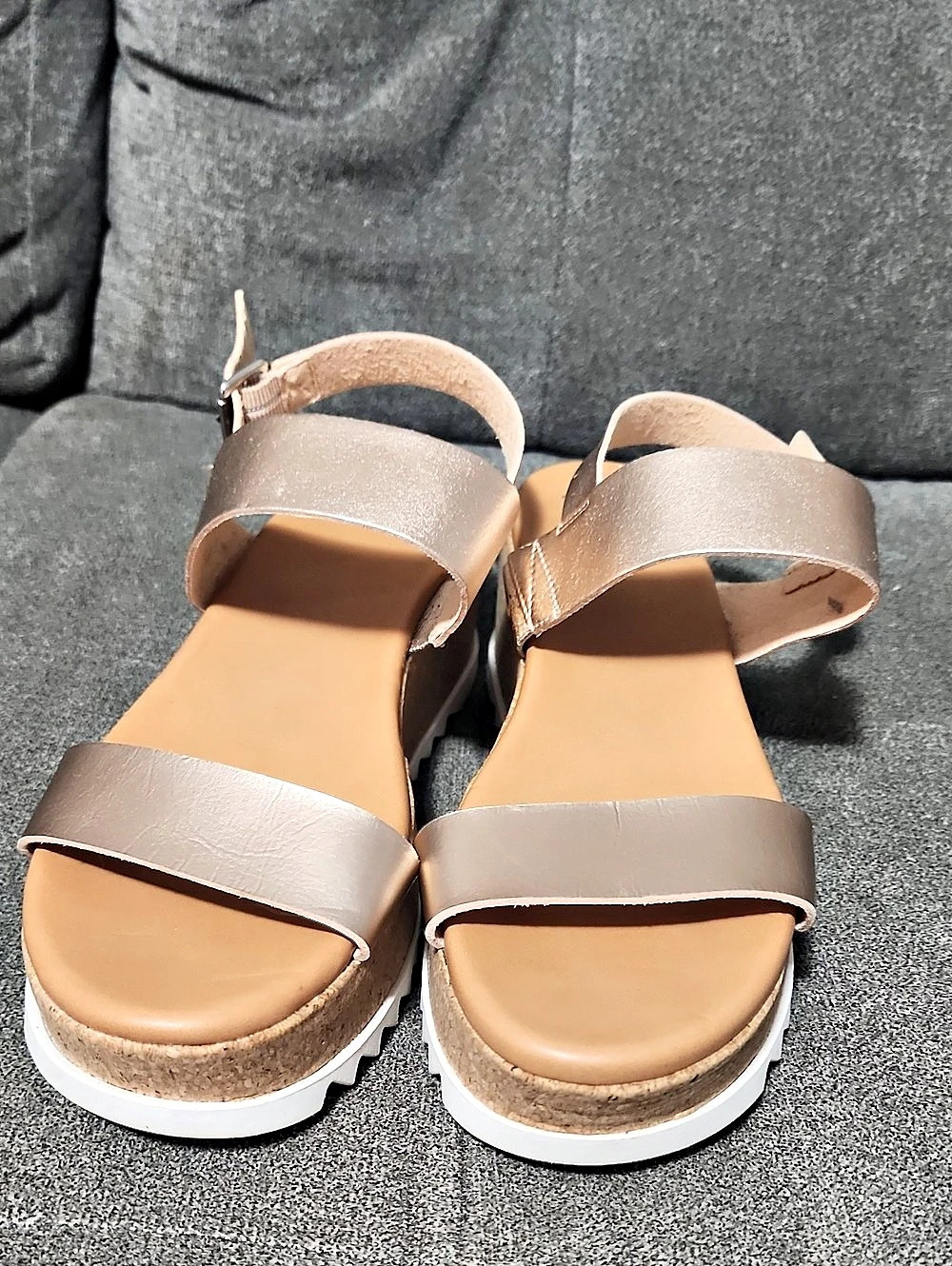 Time And Tru Platform Sandals in Taupe Like New